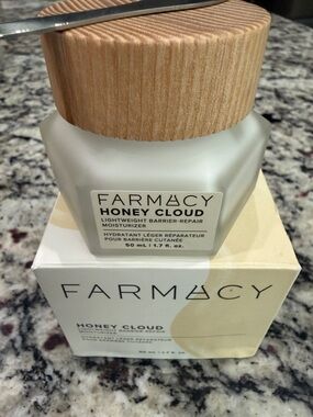 Farmacy Honey Cloud Moisturizer New in Box!